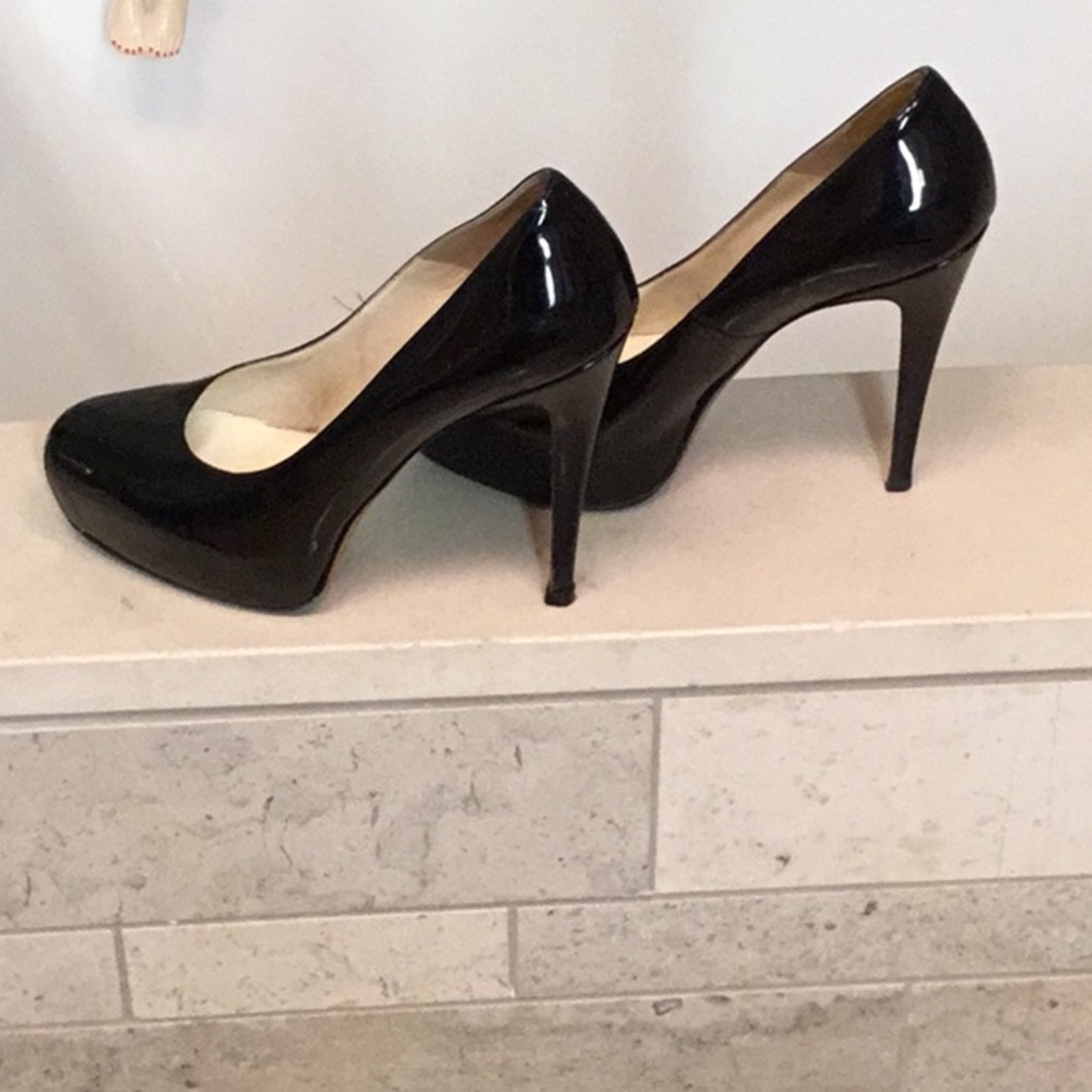 Brian Atwood pumps